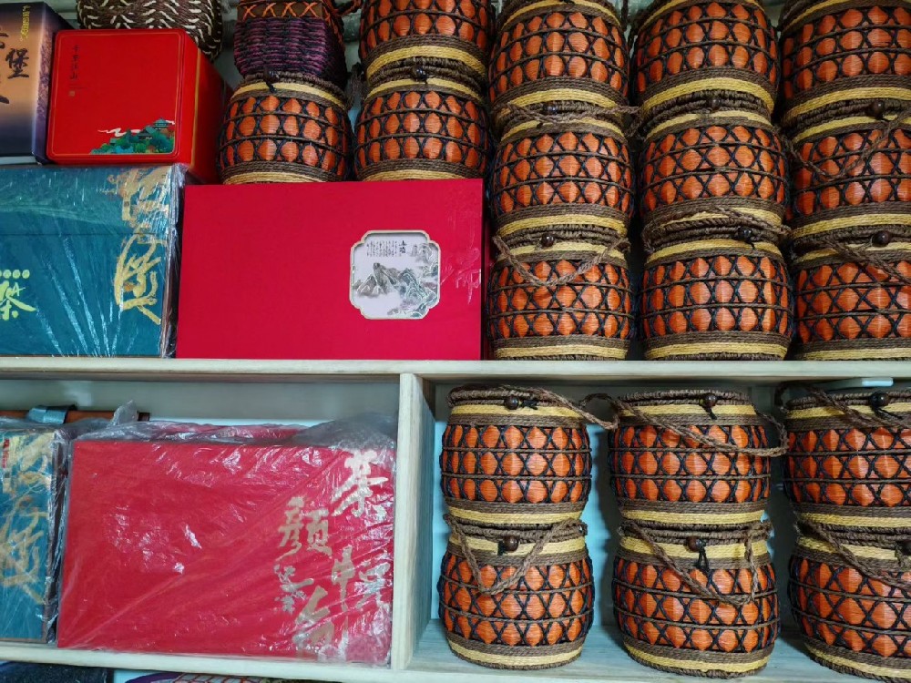 现代工艺六堡茶热发酵:山塘岐的“火候哲学”,让老茶焕发新活力