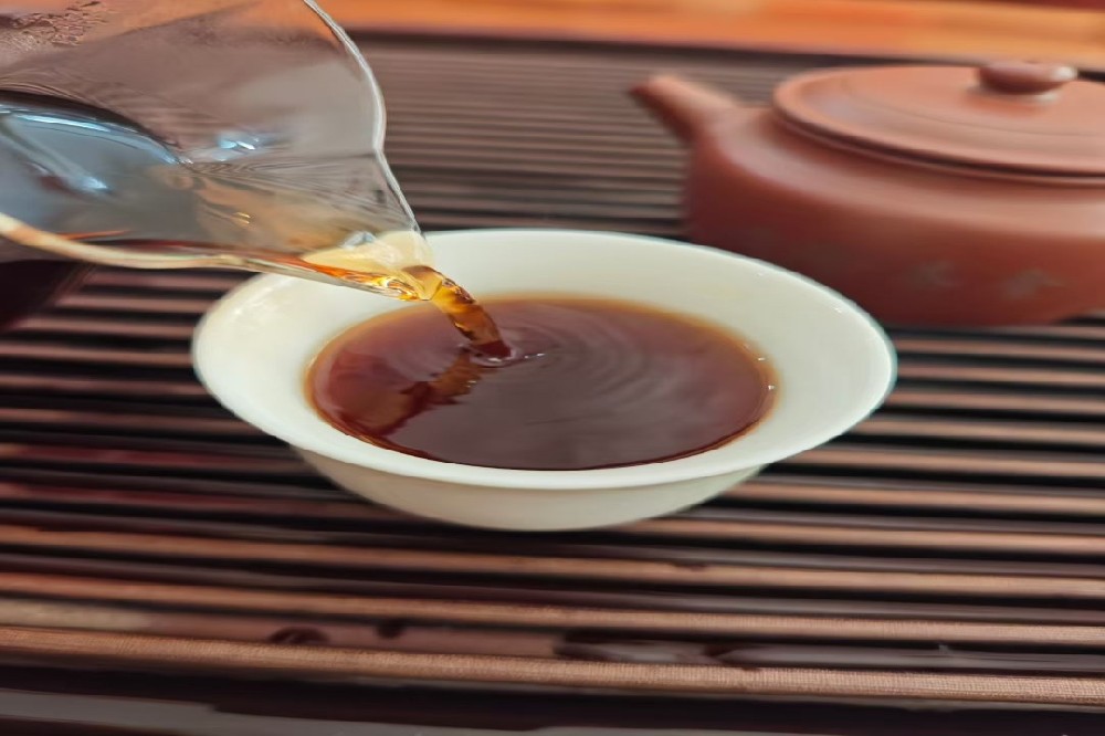 六堡茶作为黑茶的依据：从工艺到标准，山塘岐用实证筑牢黑茶身份